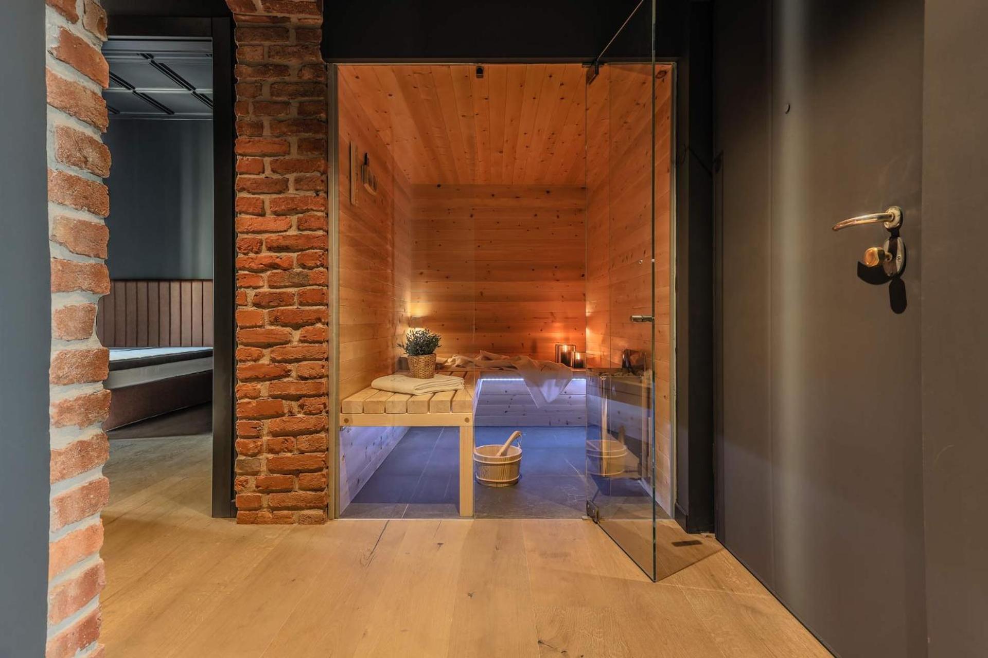 Ar Suites&art